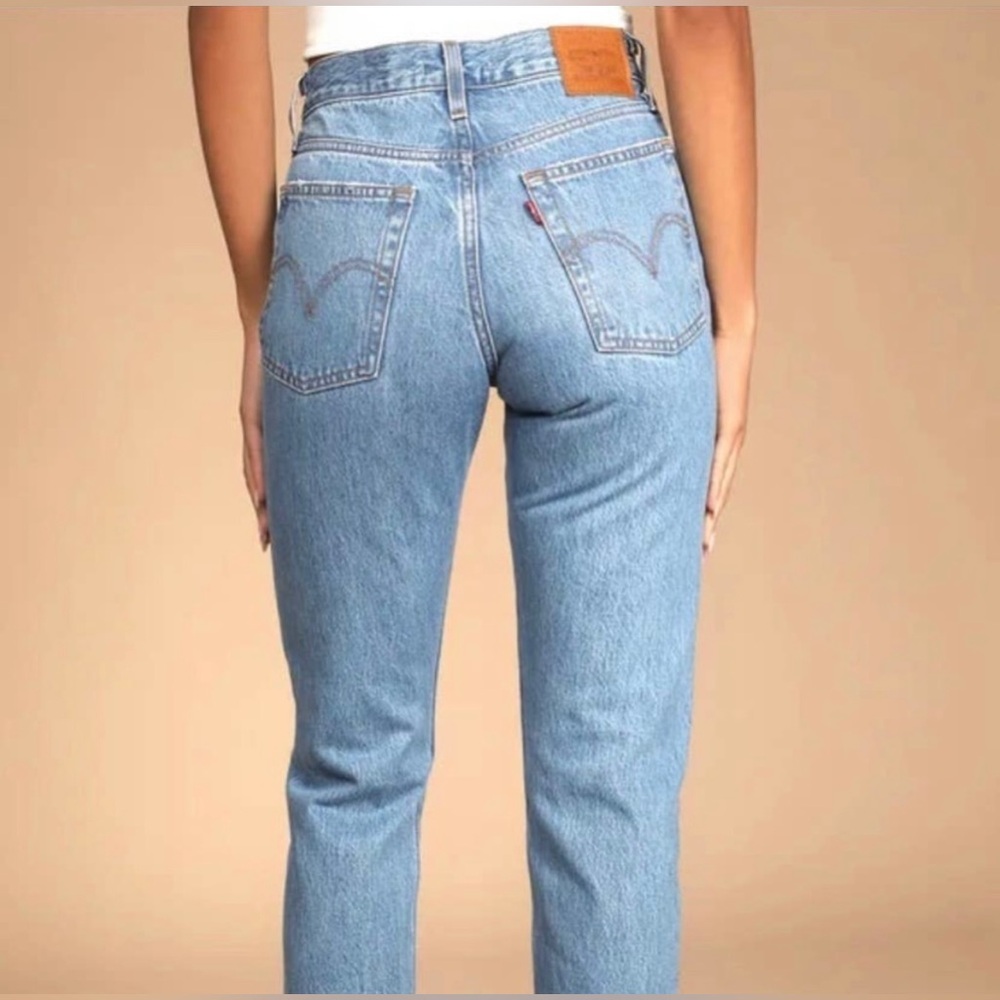 Levi’s Wedgie Straight Leg Raw-Hem Jeans